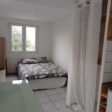 Petit Studio Calme Fonctionnel Et Pratique Διαμέρισμα Αλμπί Εξωτερικό φωτογραφία