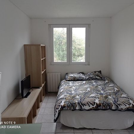 Petit Studio Calme Fonctionnel Et Pratique Διαμέρισμα Αλμπί Εξωτερικό φωτογραφία